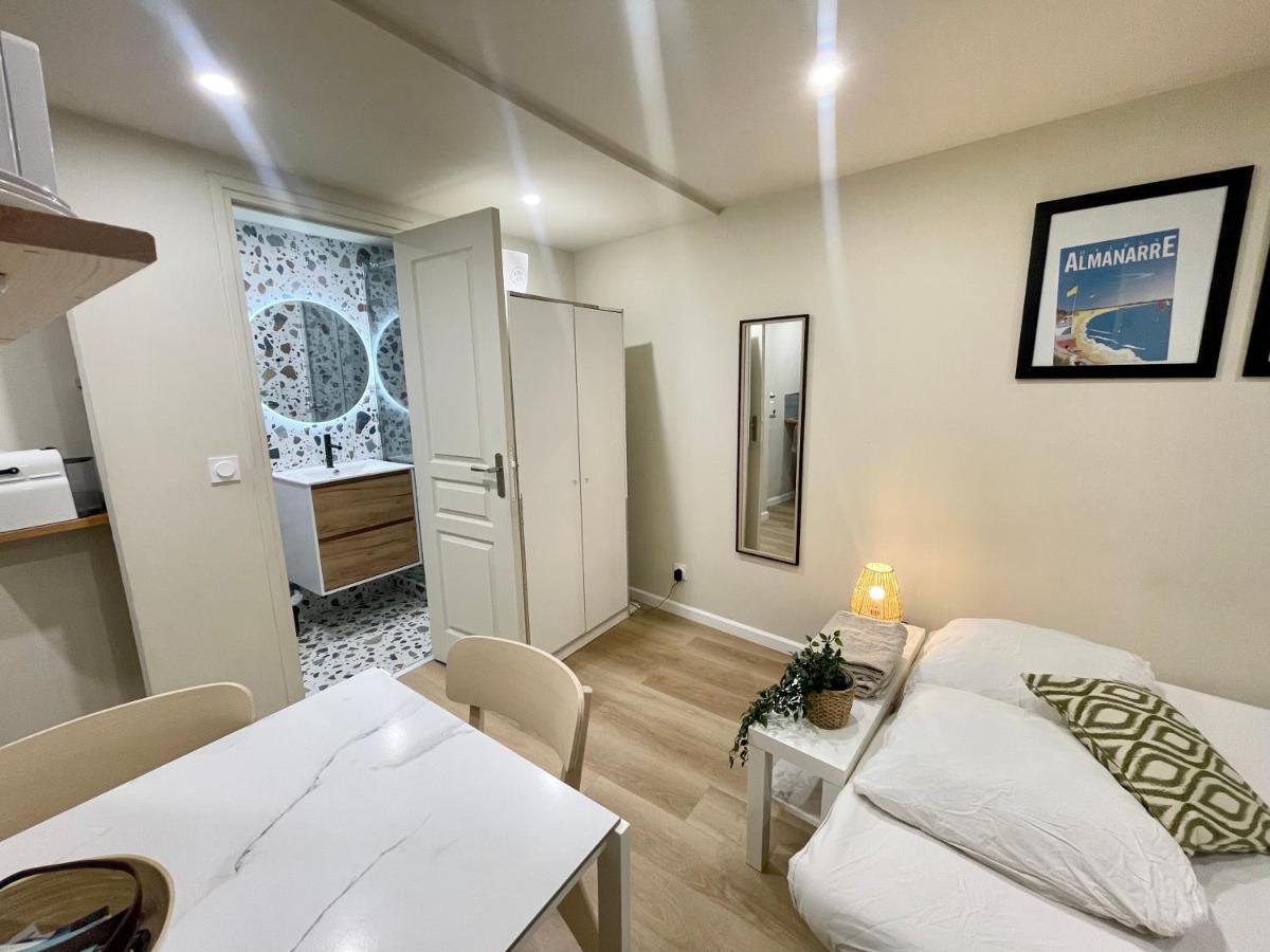 Appartement Palmiers, Coeur De Ville Sur Le Parcours Des Arts Hyeres Exterior photo